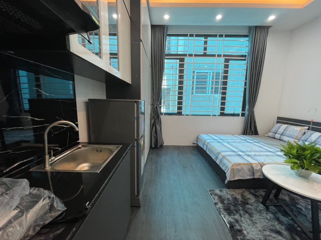 Bright modern apartment for rent in the center of District 1, HCMC